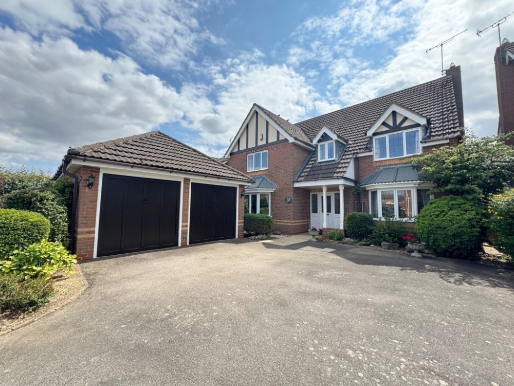 This week we have looked at a five-bed home at Imogen Gardens currently available for £695,000
