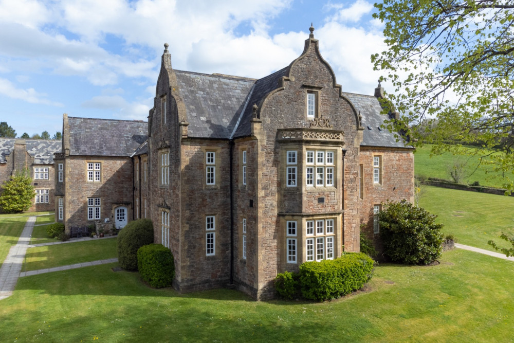 This week’s featured property takes period charm, wraps it in light, and throws in a cricket pitch for good measure.
