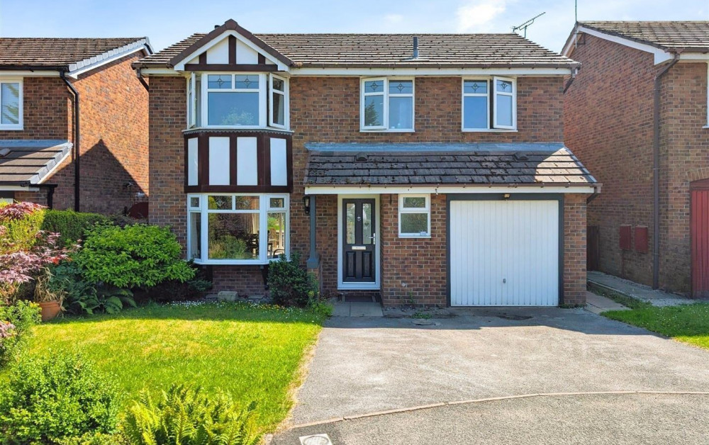 Impressive detached family home in the tranquil cul-de-sac of Delamere Close. (Photos: Stephenson Browne) 