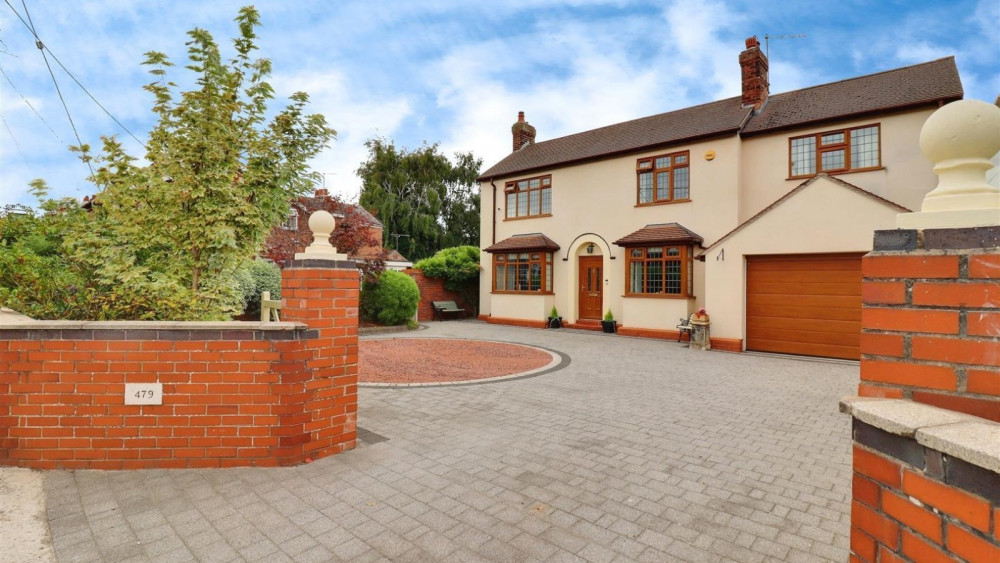The property is enhanced by underfloor heating throughout, ensuring warmth and comfort during the colder months. (Photos: Stephenson Browne) 