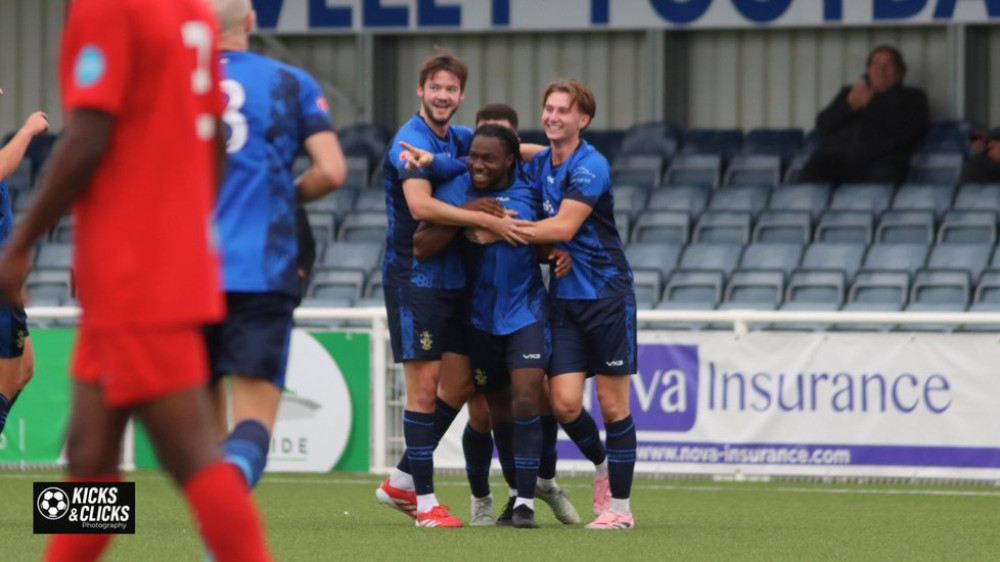Goal delight for Aveley