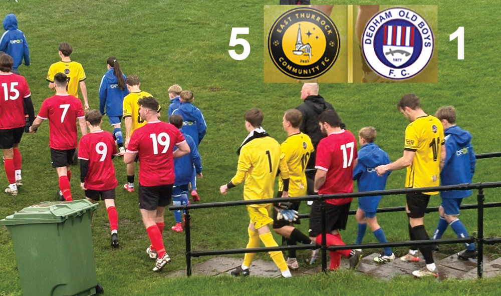 The players stepped out on to a wet and windy Wyldecrest and it took the ref quite a while to spot the visiting keeper's colour clash. 