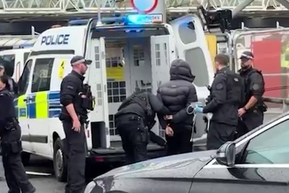 UPDATE: Two charged over Heathrow robbery and pepper spray incident - Twickenham Nub News