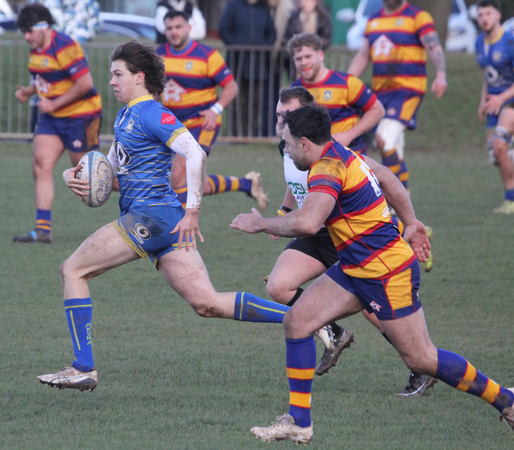 Finn Barnacle with the ball for Kenilworth RFC (image supplied)