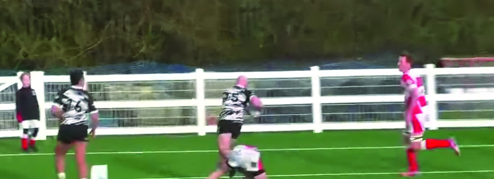 Darryl Worster crosses for his second try after a well-worked switch move.