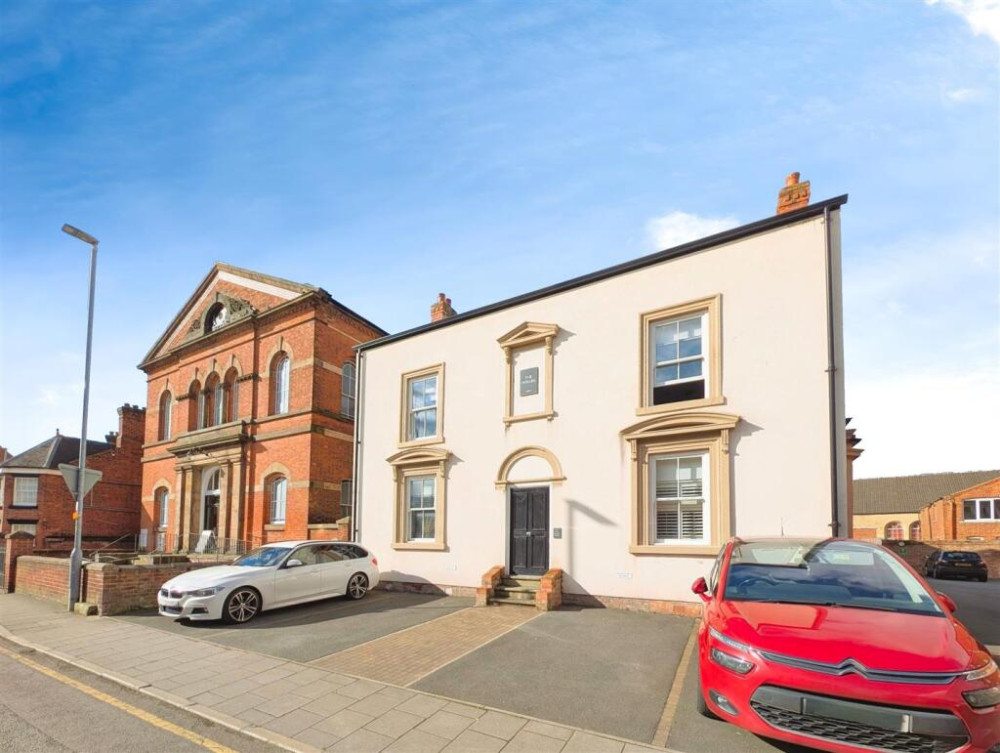 A cracking home in Wesley Avenue, Sandbach. (Image - Stephenson Browne Sandbach) 