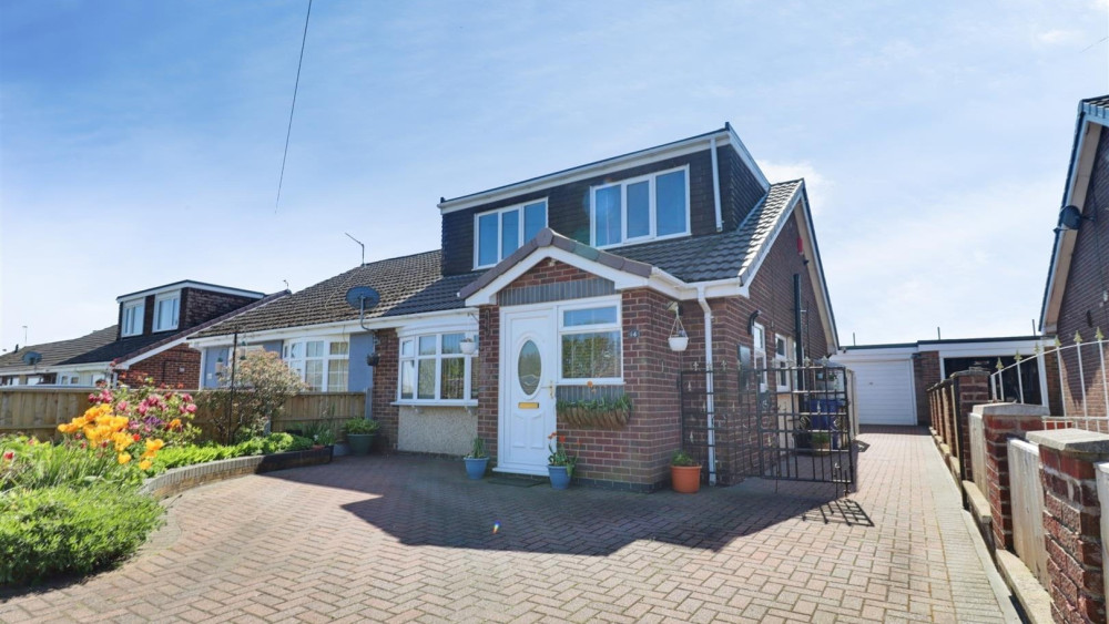 This week we are showcasing a three-bedroom house for sale in Talk (images via Stephenson Browne)