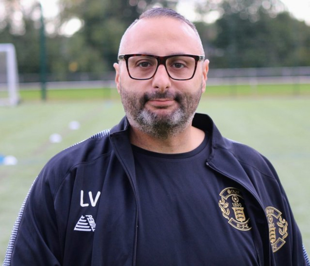 Chairman Lee Vehit