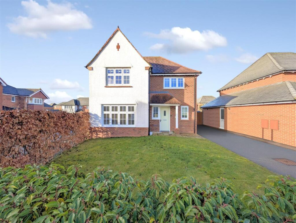 A cracking home in Paddock Road, Sandbach.  (Image - Stephenson Browne Sandbach) 