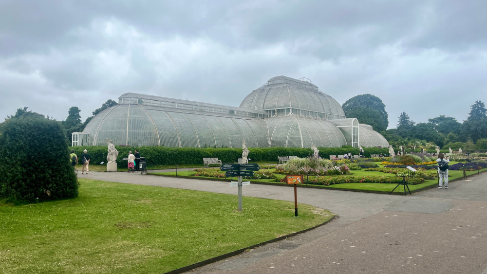 UK sizzles as Kew Gardens records hottest day of the year