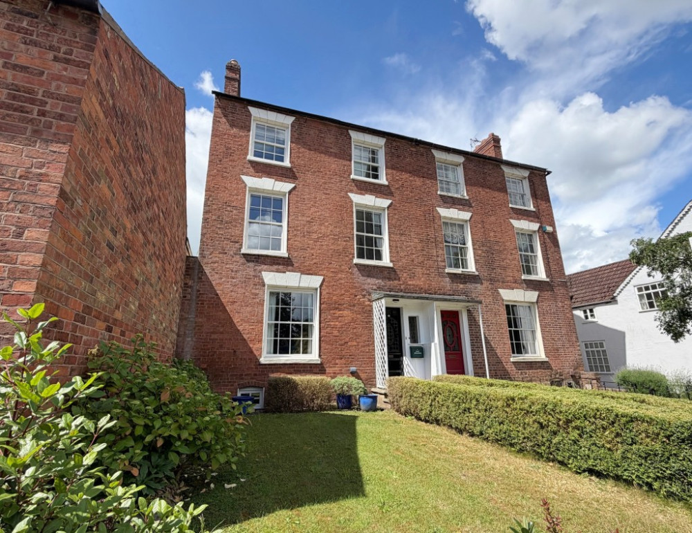 Take a look inside our latest Property of the Week! (image via Julie Philpot)