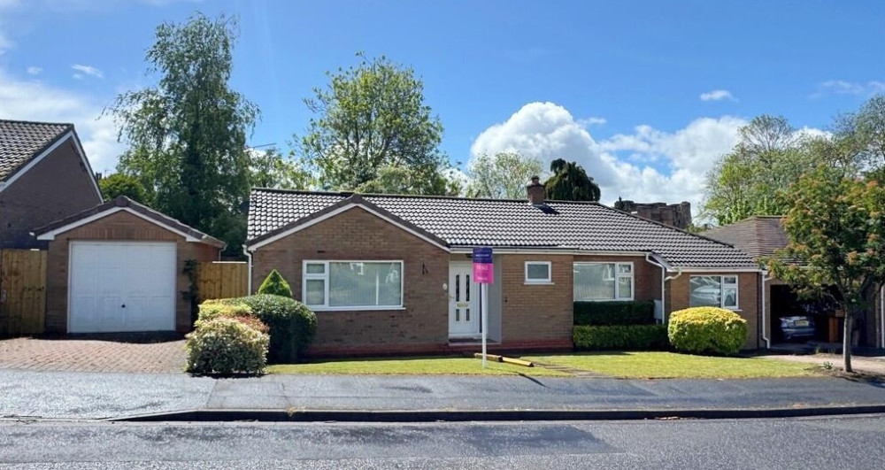 Our property of the week comes courtesy of Julie Philpot Residential