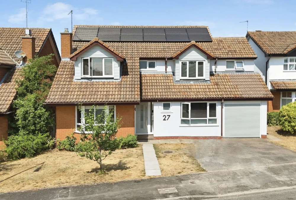 This week we have looked at ' a four-bedroom home on Lamintone Drive in Leamington' currently available for £795,000.
