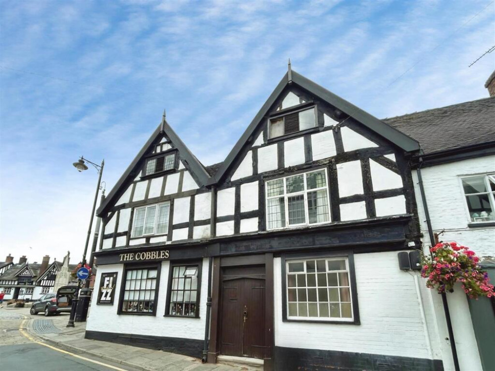 Charming first-floor apartment offers a perfect blend of modern living and historic character. (Image - Stephenson Browne Sandbach) 