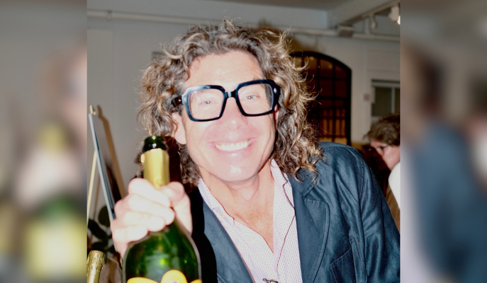 Wine expert-turned-social media star helps raise hundreds of pounds for East Cheshire Hospice