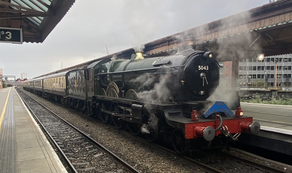 Historic steam engine to travel through Hatton